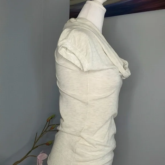 Women's Top - Picture 5 of 7